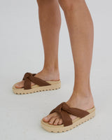 Platform Slides Caramel